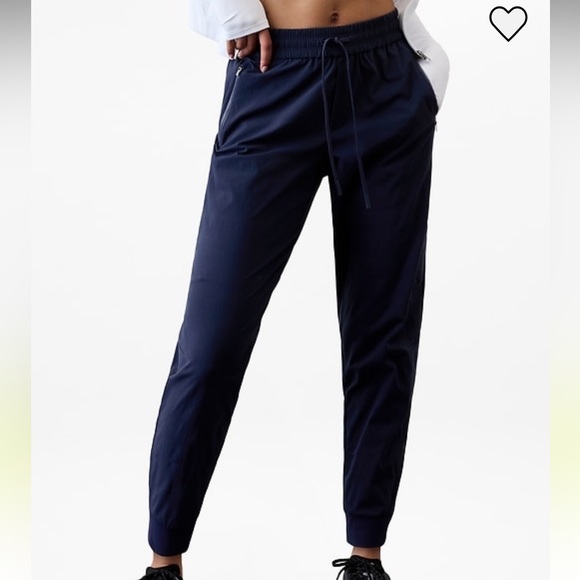 Women’s NWT Athleta Navy Jogger Pants-medium tall - Picture 1 of 8